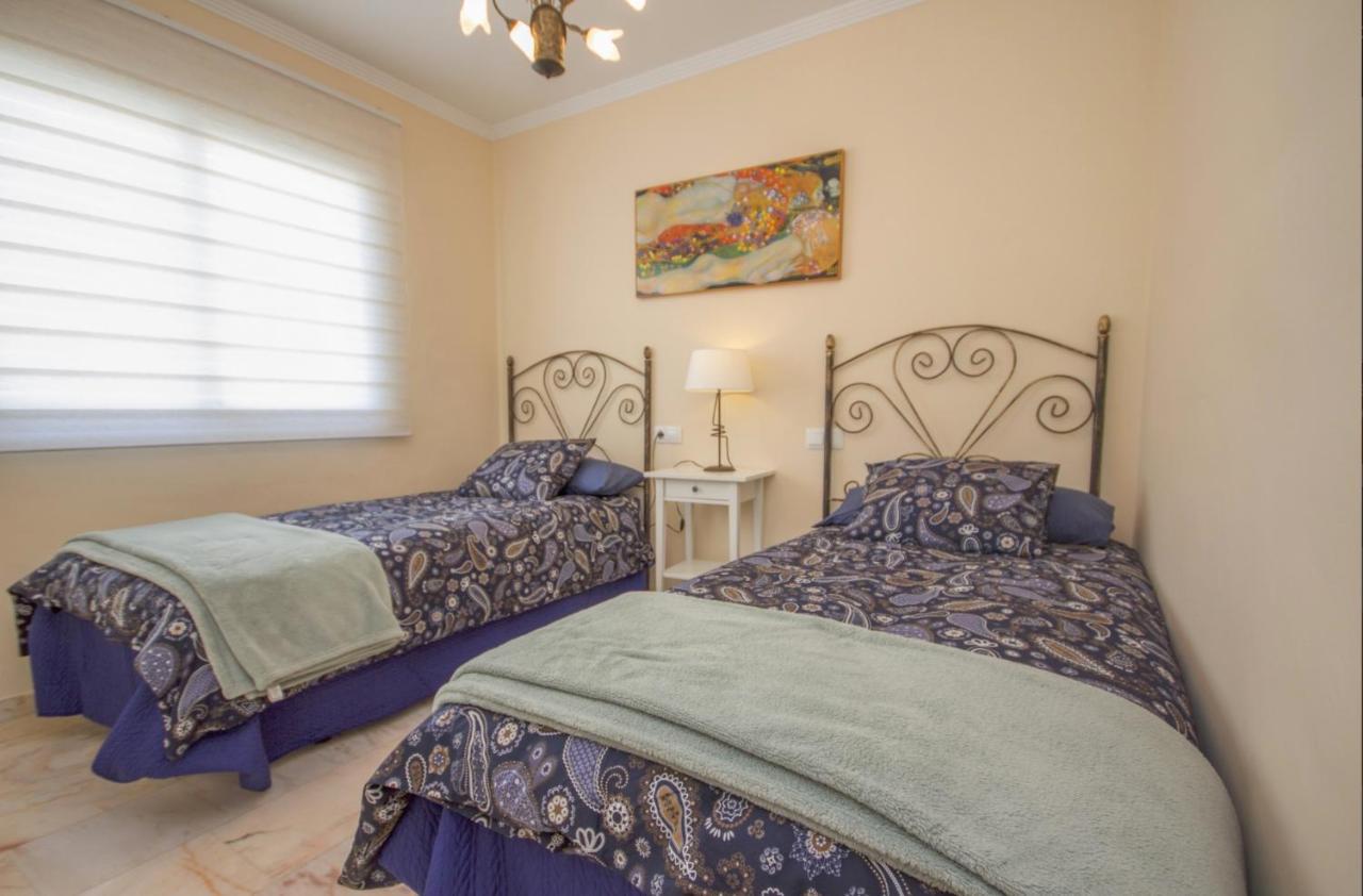 Albi B&B Burriana Beach Nerja Kültér fotó